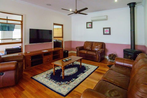 Radiance On Lyra - Accommodation Georgetown 3