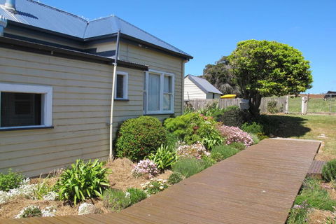 Beths Cottage Roaring 40s - Accommodation Georgetown 3