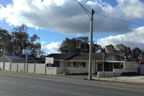 Donald Riverside Motel - Accommodation Georgetown 2