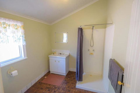 Lewana Cottages - Accommodation Georgetown 6