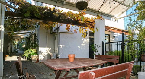 Aarn House B & B Airport Accommodation - Accommodation Georgetown 6