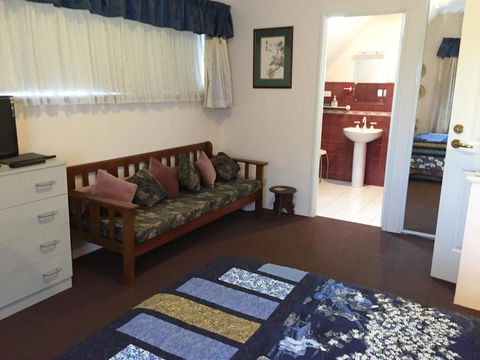 Aarn House B & B Airport Accommodation - Accommodation Georgetown 1