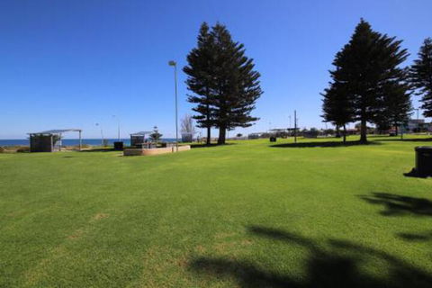 Perth Beachside Holiday House - Accommodation Georgetown 5