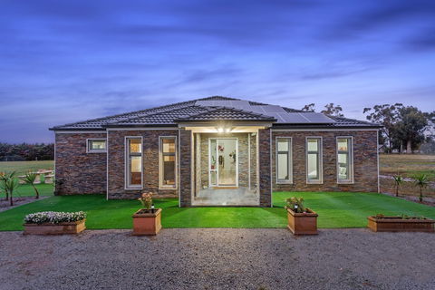 Bulla Hill Villas- Melbourne Airport - Accommodation Georgetown 2