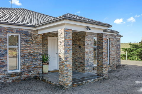 Bulla Hill Villas- Melbourne Airport - Accommodation Georgetown 1