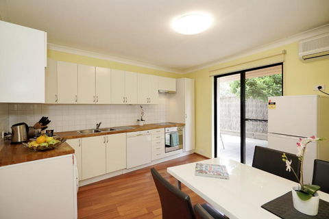 Swanriver Applecross Shortstays - Accommodation Georgetown 3