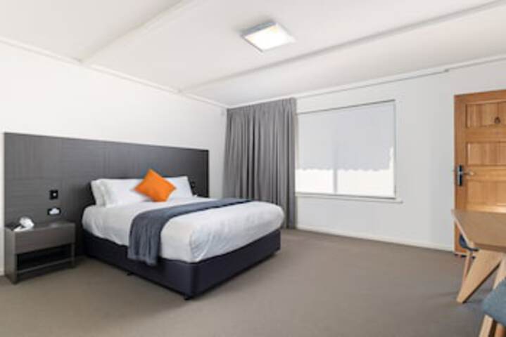 Hackham SA Accommodation Georgetown