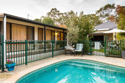 Courtsidecottage Bed & Breakfast - Accommodation Georgetown 0