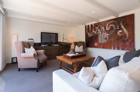 Capella Villa 1 - Accommodation Georgetown 4