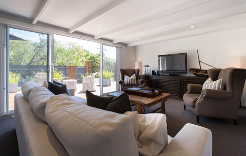 Capella Villa 1 - Accommodation Georgetown 6