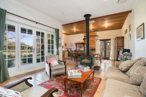 Taradale House Estate - Accommodation Georgetown 0