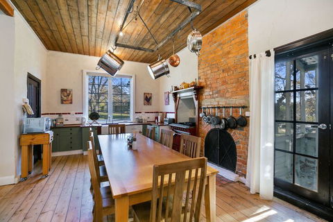 Taradale House Estate - Accommodation Georgetown 7