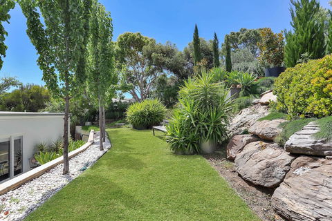 Barossa White House - Accommodation Georgetown 2