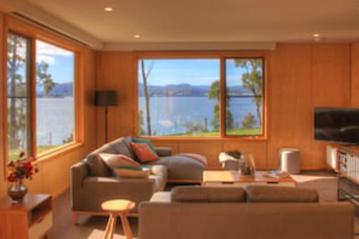 Brooks Bay TAS Accommodation Georgetown