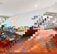 BOUTIQUE STAYS - River Boulevard