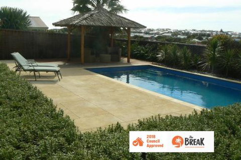 La Mer Home With A Pool - Accommodation Georgetown 4