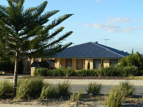 La Mer Home With A Pool - Accommodation Georgetown 3