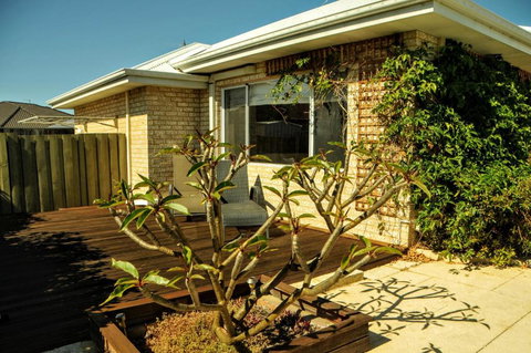 Halls Head Holiday Home - Accommodation Georgetown 2