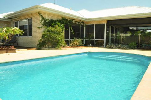 Halls Head Holiday Home - Accommodation Georgetown 1