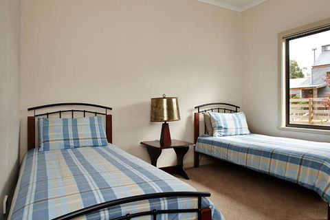 La Casa - Accommodation Georgetown 2