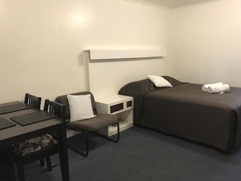 Porkys Motel - Accommodation Georgetown 2