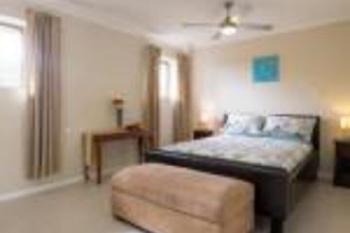 Deception Bay North QLD Accommodation Georgetown