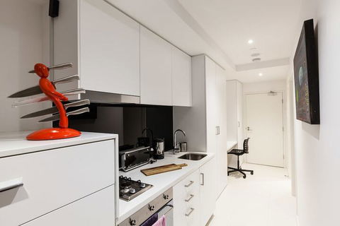 CLARK, 1BDR Melbourne Apartment - Accommodation Georgetown 4