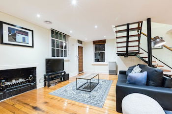 HELENA, 2BDR Fitzroy House - Accommodation Georgetown 2