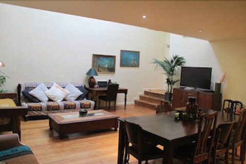 MONIKA, 1BDR Collingwood Apartment - Accommodation Georgetown 1