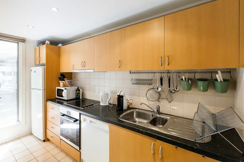 NAOMI, 2BDR South Melbourne Apartment - Accommodation Georgetown 3