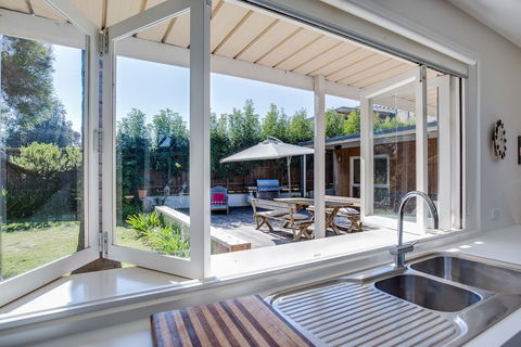 Portsea Place - Accommodation Georgetown 0