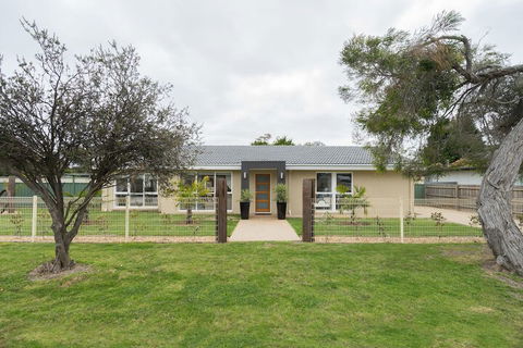 Xanadu Shores - Accommodation Georgetown 1