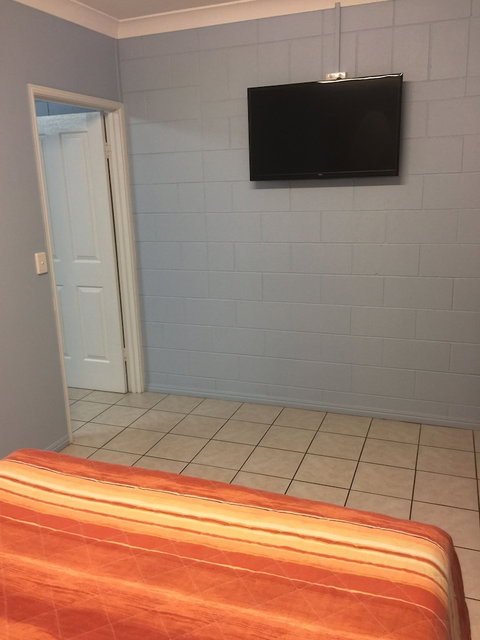 Westside Tavern And Motel - Accommodation Georgetown 1