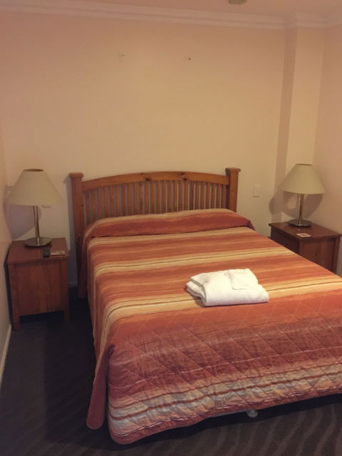 Westside Tavern And Motel - Accommodation Georgetown 2