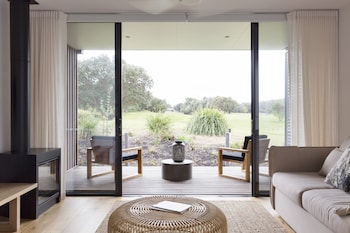 Bangalay Luxury Villas - Accommodation Georgetown 3