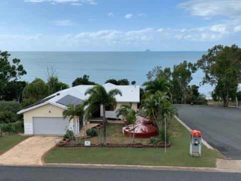 Hydeaway Retreat Beach House Hydeaway Bay - Accommodation Georgetown 1