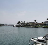 Serviced Waterfront Whole Villa - Accommodation Georgetown