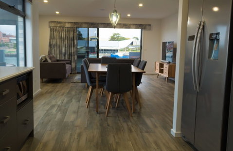 Ulverstone Waterfront Apartments - Accommodation Georgetown 6