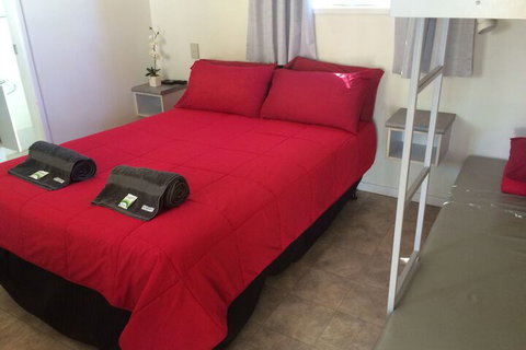 Mataranka Roadhouse - Accommodation Georgetown 7