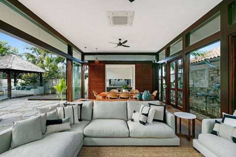 ESPRIT 2 PALM COVE BRAND NEW - Accommodation Georgetown 3
