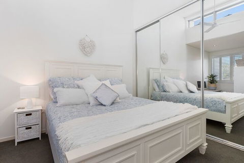 COASTAL CHIC At CASUARINA - Accommodation Georgetown 4