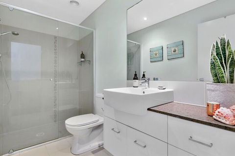COASTAL CHIC At CASUARINA - Accommodation Georgetown 7