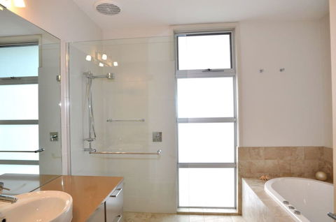 LA MER Centrally Located Free Wifi - Accommodation Georgetown 6