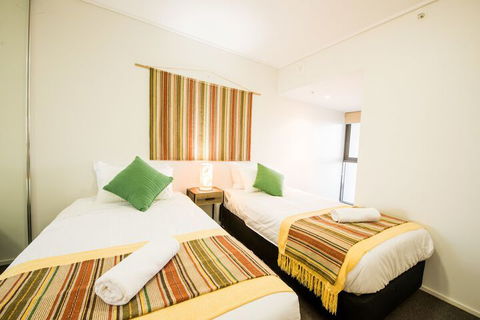CBD African Charm, Story Bridge & River Views - Accommodation Georgetown 6