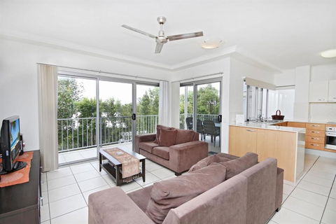 Unit 2 Sea Breeze Villas Coolum Beach - Accommodation Georgetown 6
