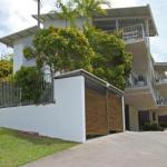 Unit 2 Sea Breeze Villas Coolum Beach - Accommodation Georgetown 0