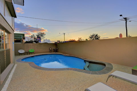 Chalet Motor Inn - Accommodation Georgetown 5