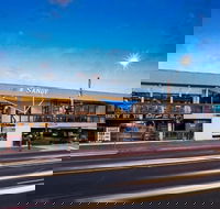 Nightcap at Sandringham Hotel