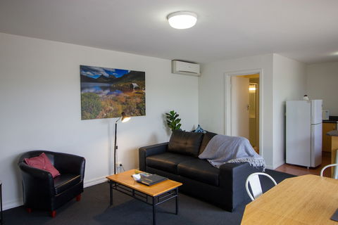 96 On Arthur Apartments - Accommodation Georgetown 3