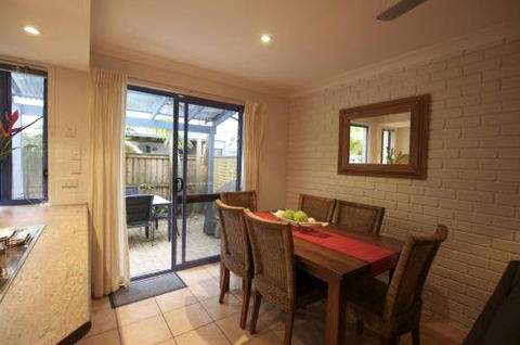 Belongil Beach Apartment - Accommodation Georgetown 1